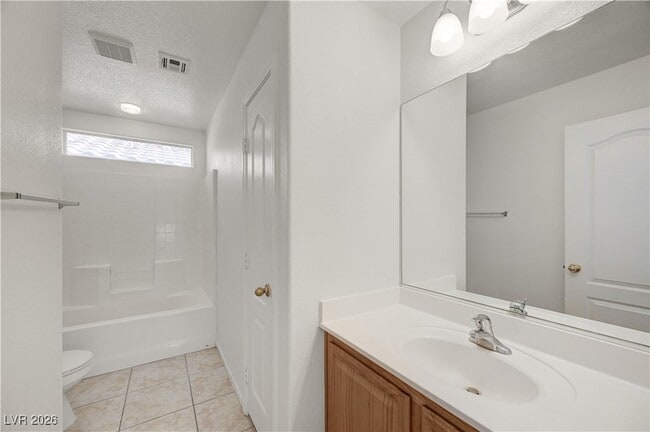 Building Photo - 9260 Pembrook Falls Ave