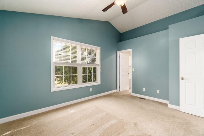 Building Photo - 1383 Pansy St