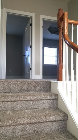 Building Photo - 12321 Village Maison Dr