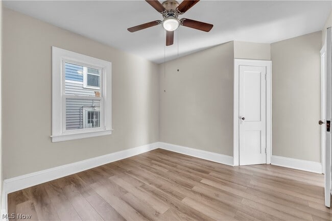 Building Photo - 12812 Parkhill Ave