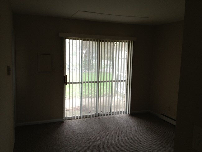 Building Photo - 4015-4021 Curundu Ave