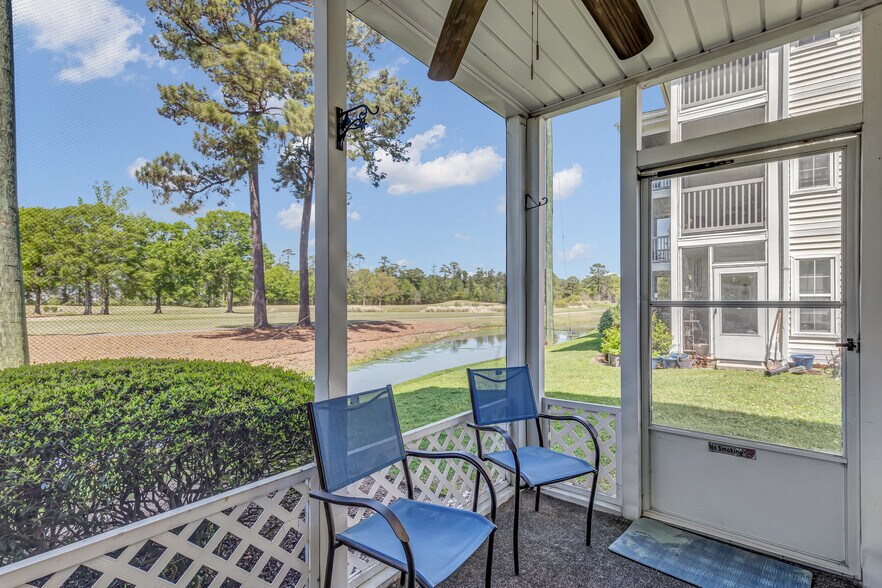 Building Photo - 589 Blue River Ct