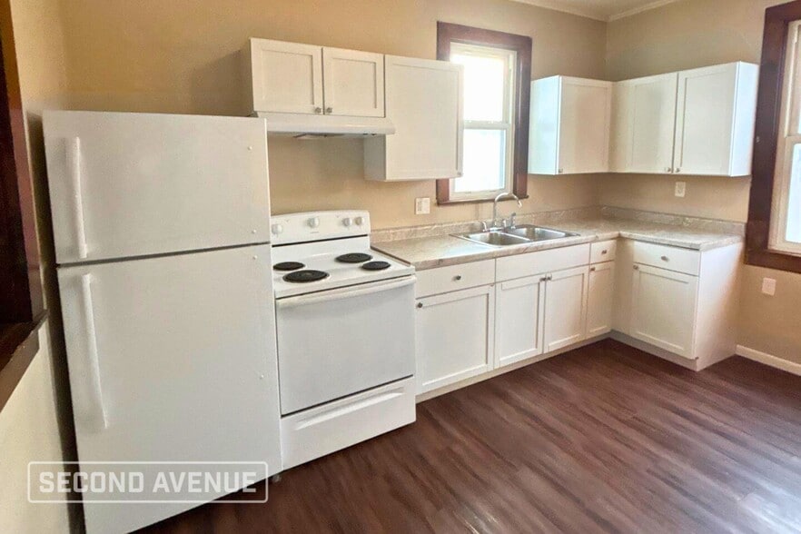 Building Photo - 154 W Lebanon St