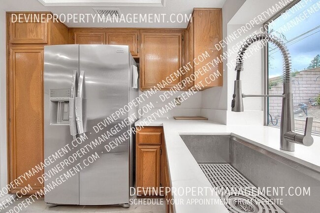 Building Photo - 902 California Privado