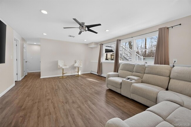 Building Photo - 4 Millard Cir