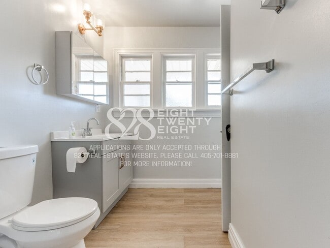 Building Photo - **COMING SOON FOR JUNE 2026 MOVE IN!** 3 BED/2 BATH DUPLEX - CLOSE TO CAMPUS!