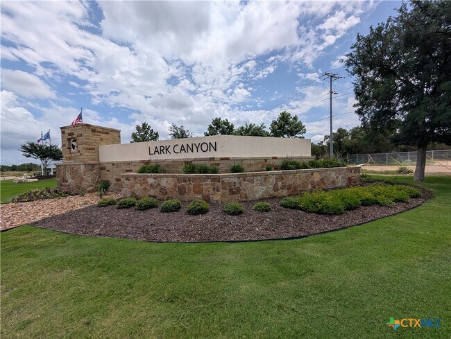 Building Photo - 3069 Charyn Wy