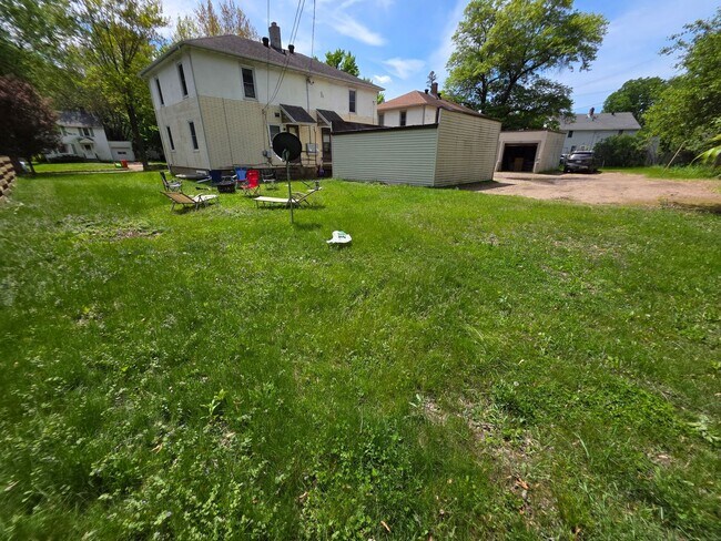 Building Photo - 626-628 Ripley Ave