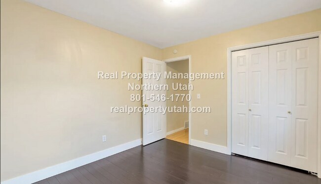 Building Photo - Beautiful 4 Bedroom 2 Bath Home in Kaysvil...