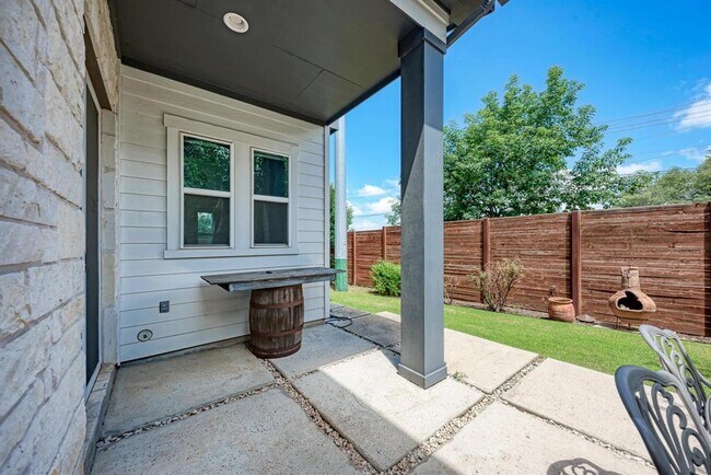 Building Photo - 10201 Cienega Cove