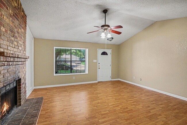 Building Photo - Recently updated 3 bedroom/2 bath home for rent