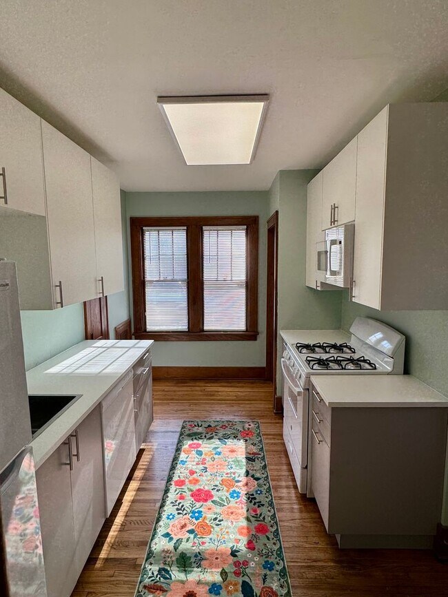 Building Photo - Charming 4-Bedroom Home in Private Setting