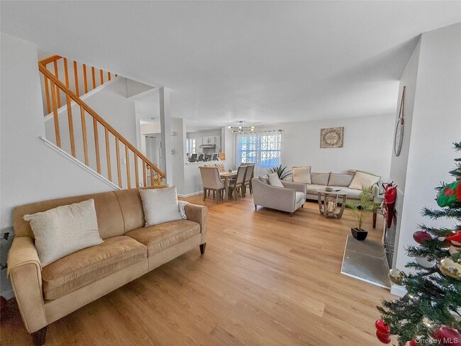 Building Photo - 50 Lois Ln