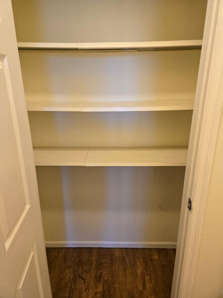 Building Photo - 27 Scioto Dr