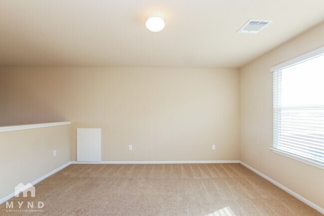 Building Photo - 12213 Waterford Run Way