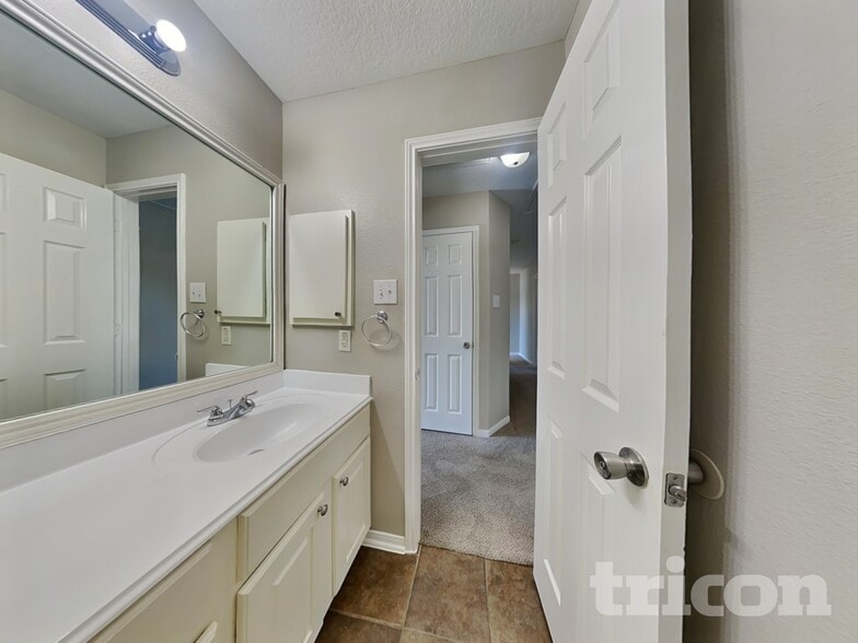 Building Photo - 20814 Fox Swift Ct