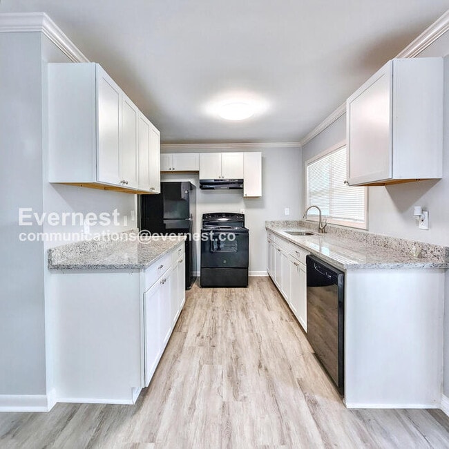 Building Photo - 1079 Shieldcrest Way