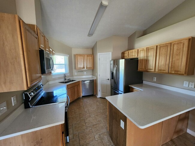 Primary Photo - 6719 Water St