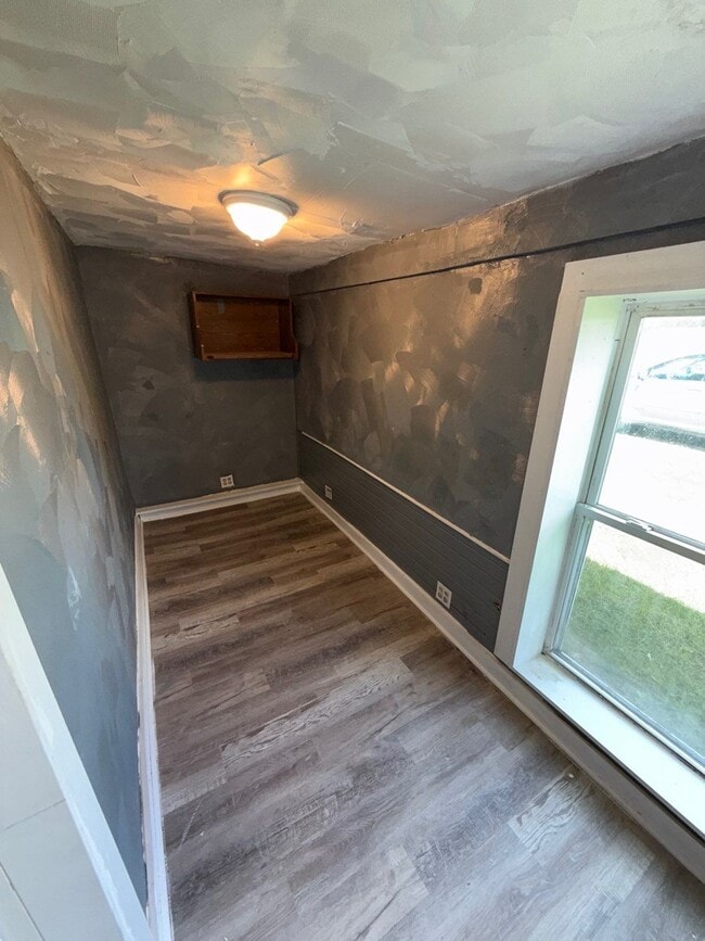Building Photo - 202 Garver Ave