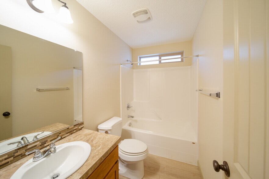 Bathroom - 263 NE 66th Ave