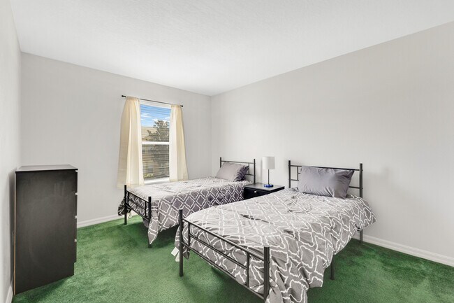 Building Photo - 2855 Club Cortile Cir