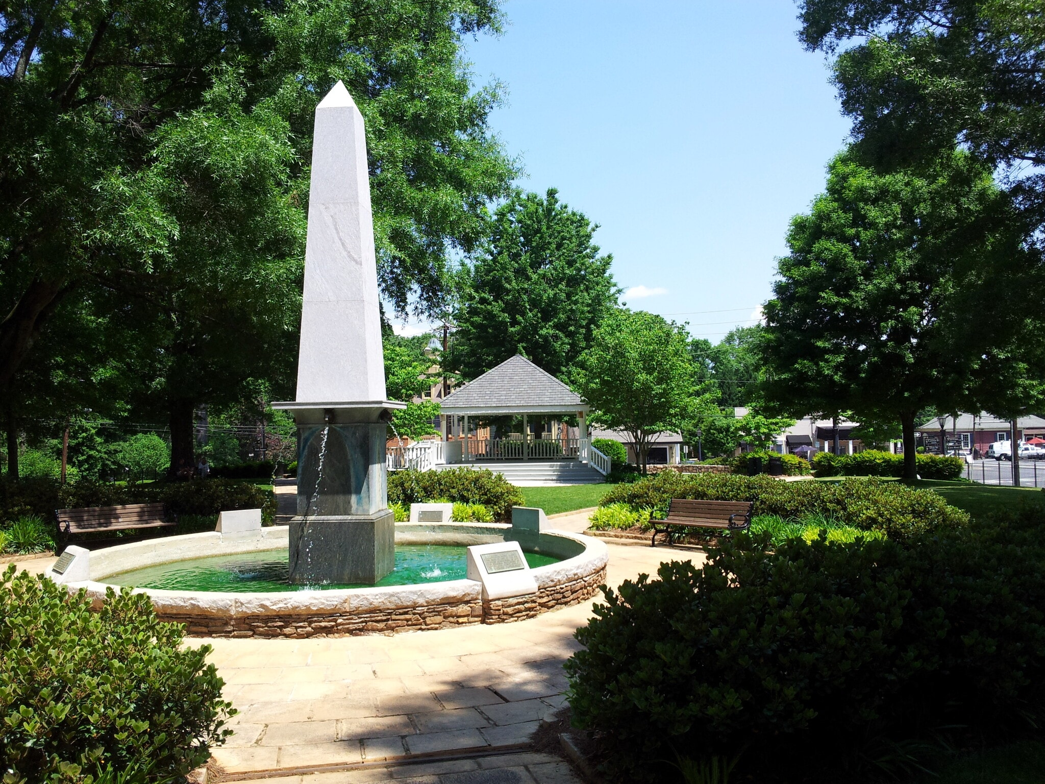 Enjoy the Roswell Square! - 9805 La View Cir