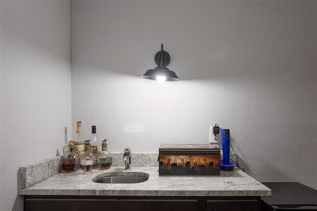 Building Photo - 4826 Pershing Ave