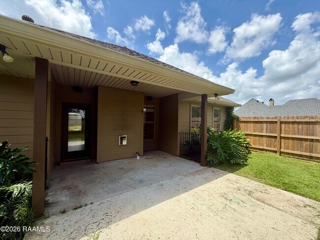 Building Photo - 212 Chevalier Blvd