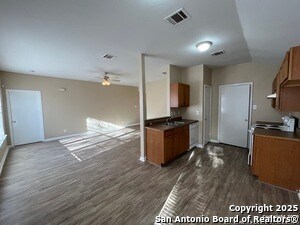 Building Photo - 8806 Slumber Ln