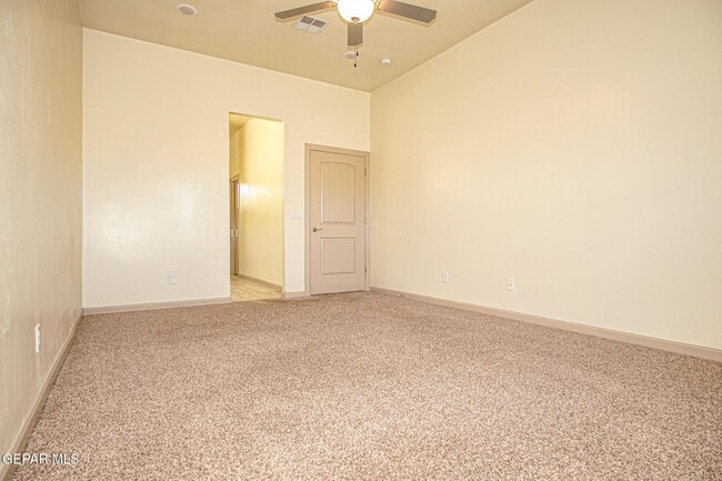 Building Photo - 7825 Enchanted View Dr