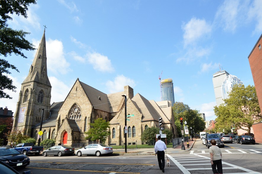 Building Photo - 482 Columbus Ave