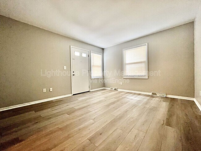 Building Photo - 1745 Dawes Ct SE