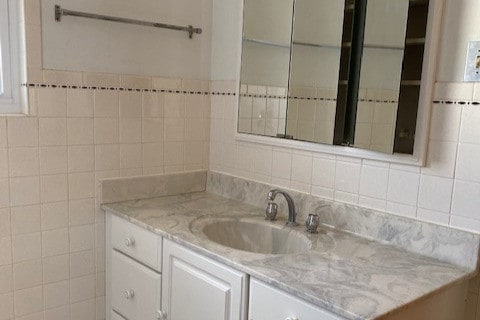 Building Photo - 2111 Clark Ave