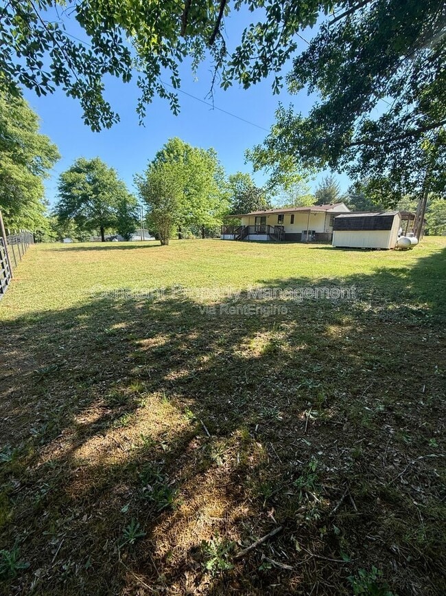 Building Photo - 491 Johnny Cut Rd