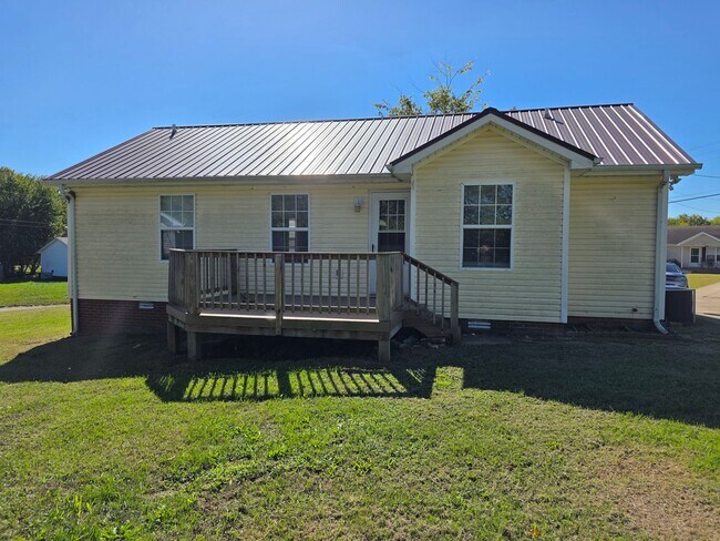 Building Photo - SPECIAL 1/2 OFF 1st Month's Rent!!!!