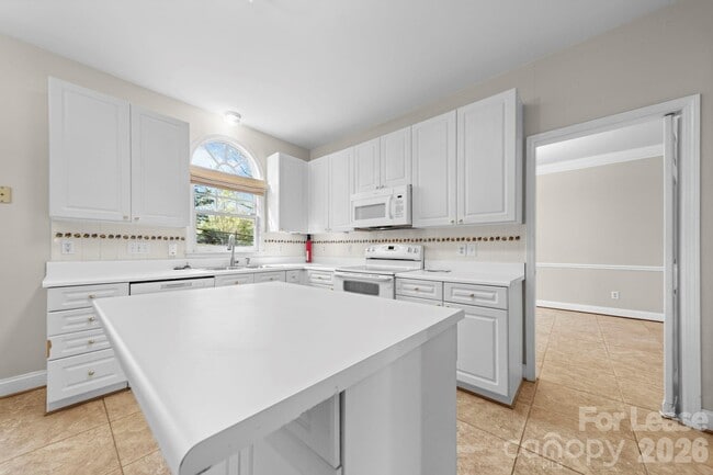 Building Photo - 214 Southern Cross Ln