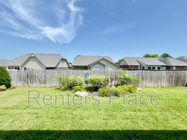 Building Photo - 12515 S Cedar Pl