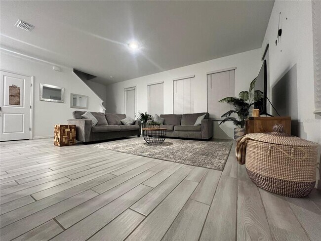 Building Photo - 844 Benoi Dr