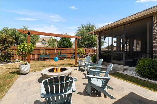 Building Photo - 1400 Horizon View Dr