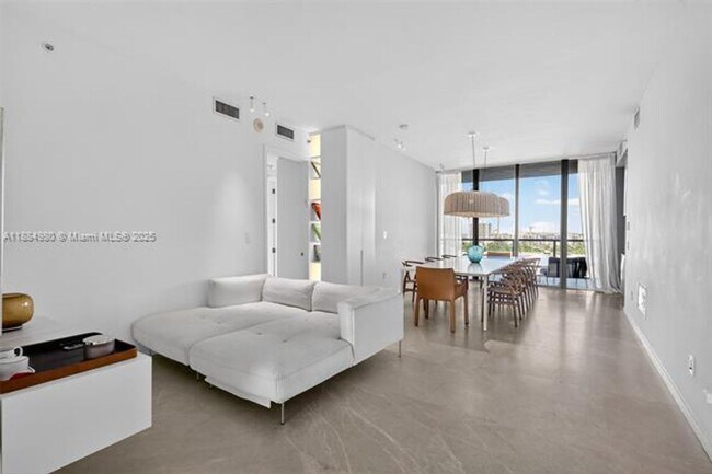 Building Photo - 9705 Collins Ave