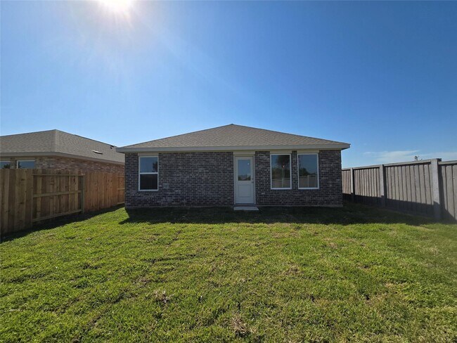 Building Photo - 28747 Bottom Grass Trl