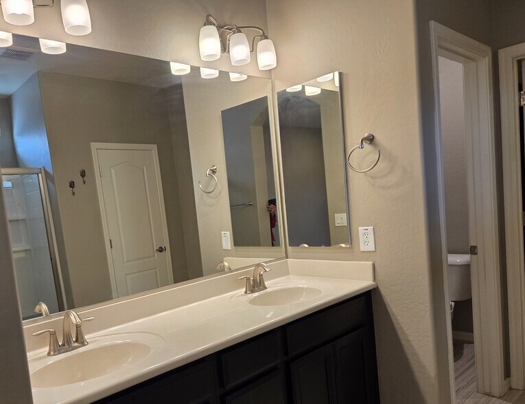 Building Photo - 4614 S Euler Ln