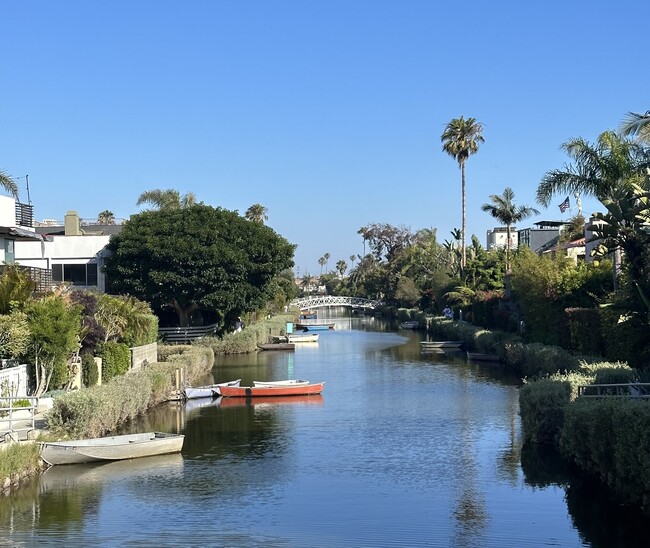 Venice Canals - 2331 Ocean Ave