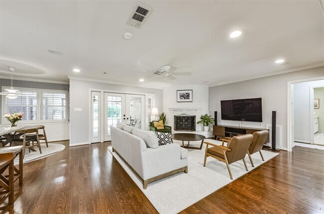Building Photo - 5006 Shady Nook Ct
