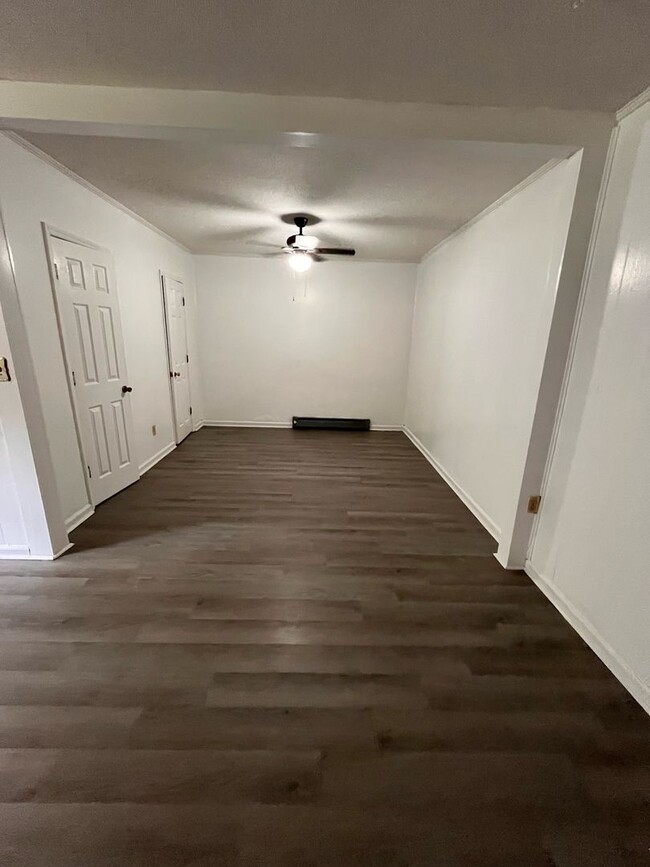 Building Photo - Briskwood Apartments
