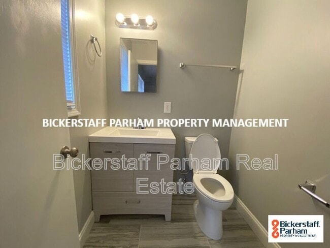 Building Photo - 1225 Apostle Dr