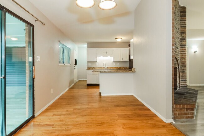 Building Photo - 428 Matterhorn St