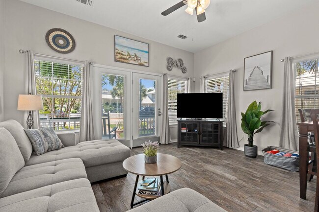 Building Photo - 4465 Clipper Cove