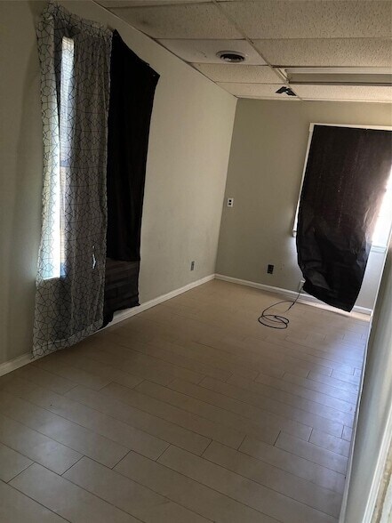 Building Photo - 109 Schilling Ave