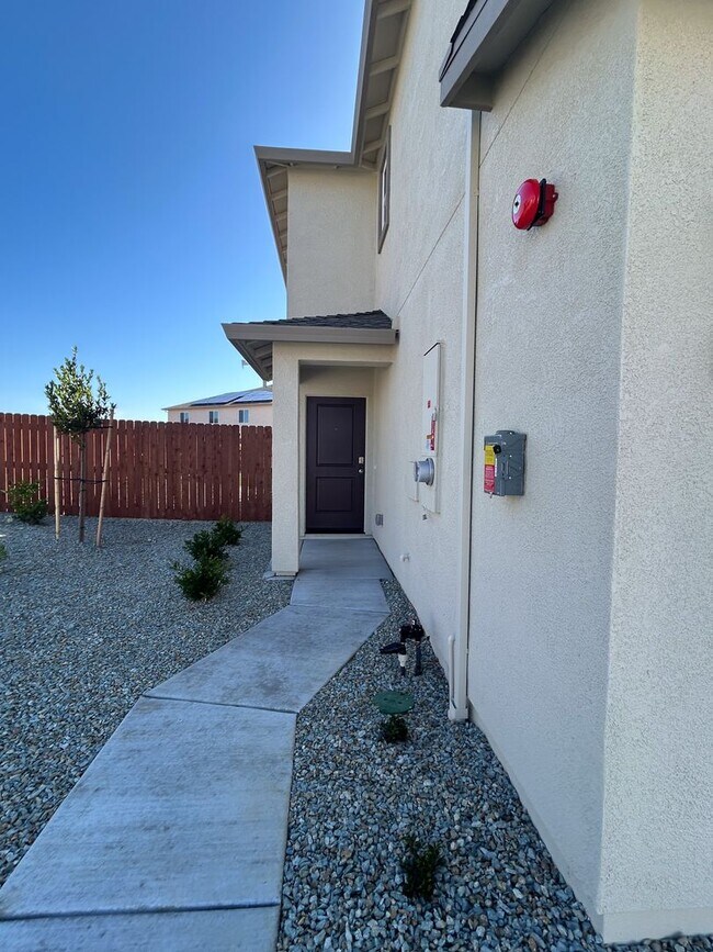 Building Photo - $500 MOVE IN SPECIAL OFF FIRST MONTHS RENT